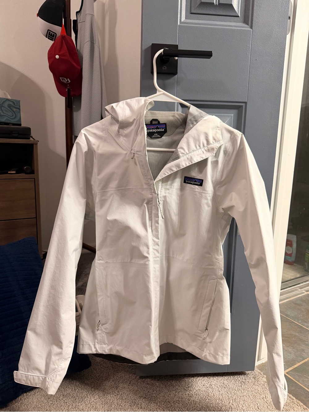 Patagonia Women's White Shell Hooded Rain Jacket
